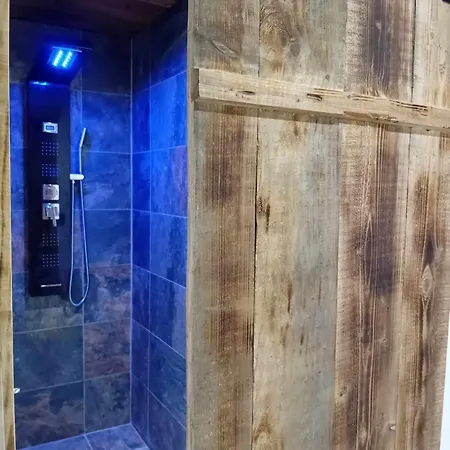 Domek alpejski Domaine Les Nature ,private Wellness *